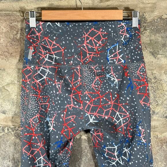 Zella Leggings Woman's Small Gray Capri Cropped Geometric Design High Rise - Picture 7 of 13